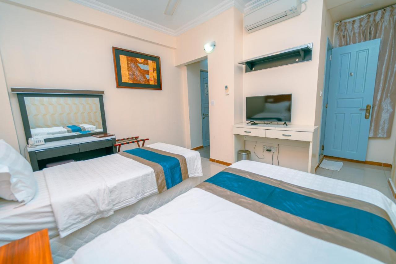 Umet Seaview Hotel With Free Airport Pick Up And Drop T&C Apply Malé Dış mekan fotoğraf