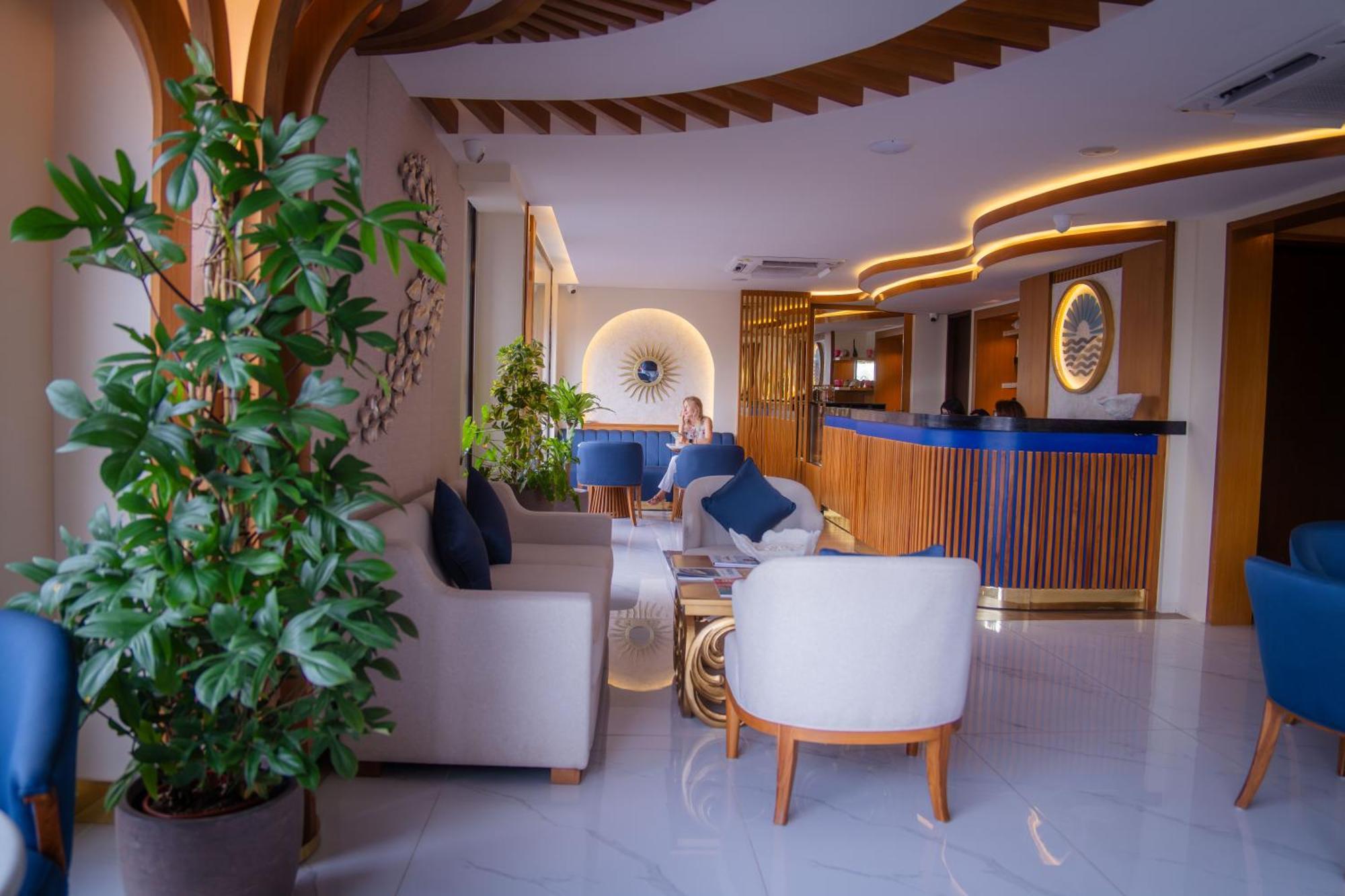 Umet Seaview Hotel With Free Airport Pick Up And Drop T&C Apply Malé Dış mekan fotoğraf